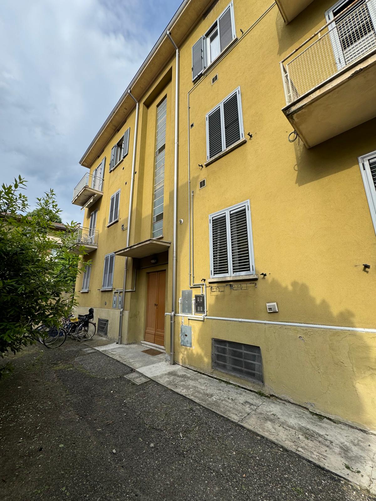 QUADRILOCALE IN PICCOLA PALAZZINA