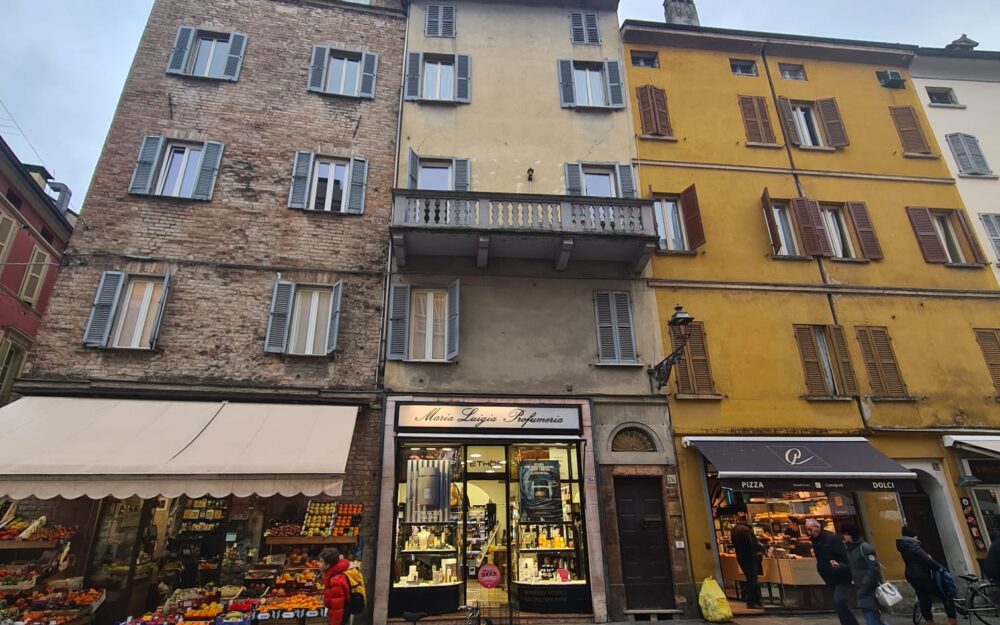 Prestigioso appartamento centro storico via farini