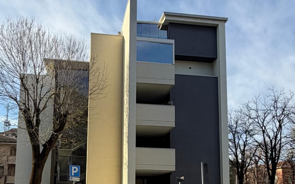 ATTICO SU DUE LIVELLI CON TERRAZZI PANORAMICI