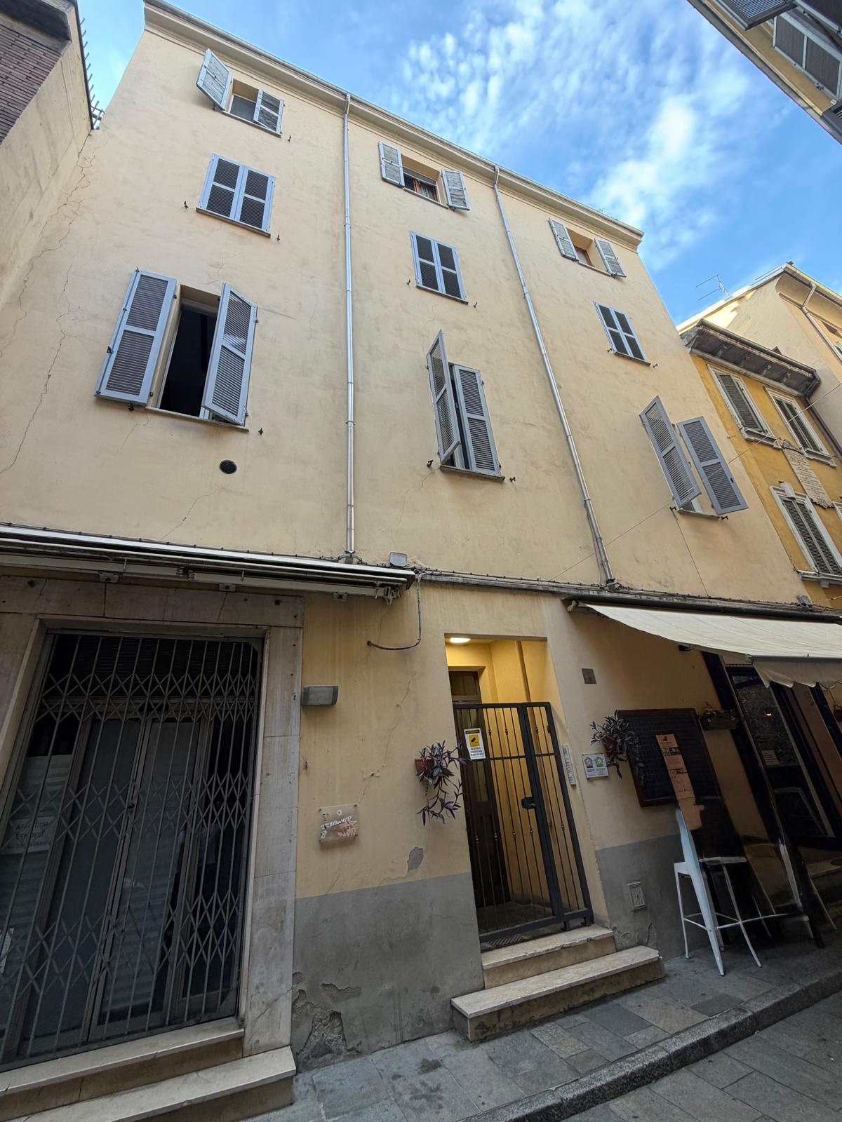TRILOCALE IN CENTRO STORICO